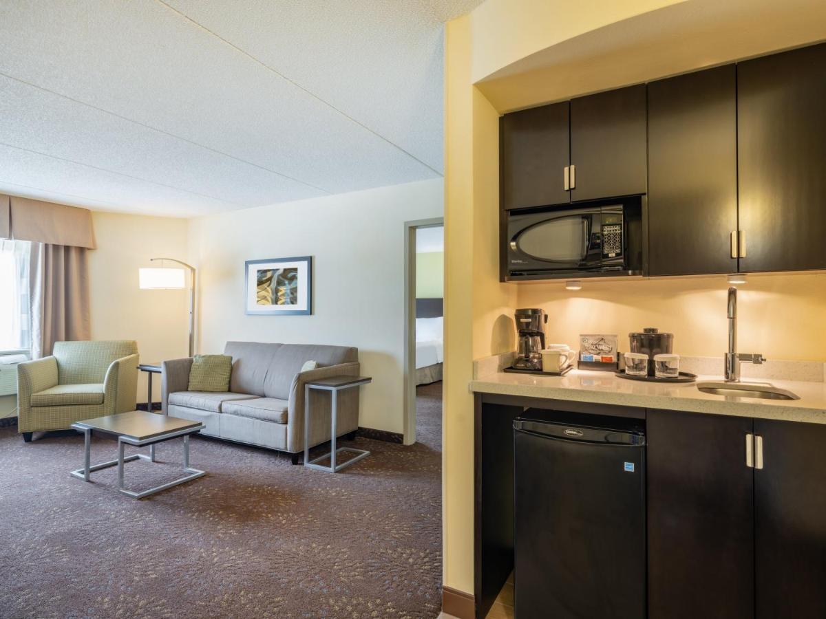 Holiday Inn Greensboro Coliseum By Ihg Экстерьер фото
