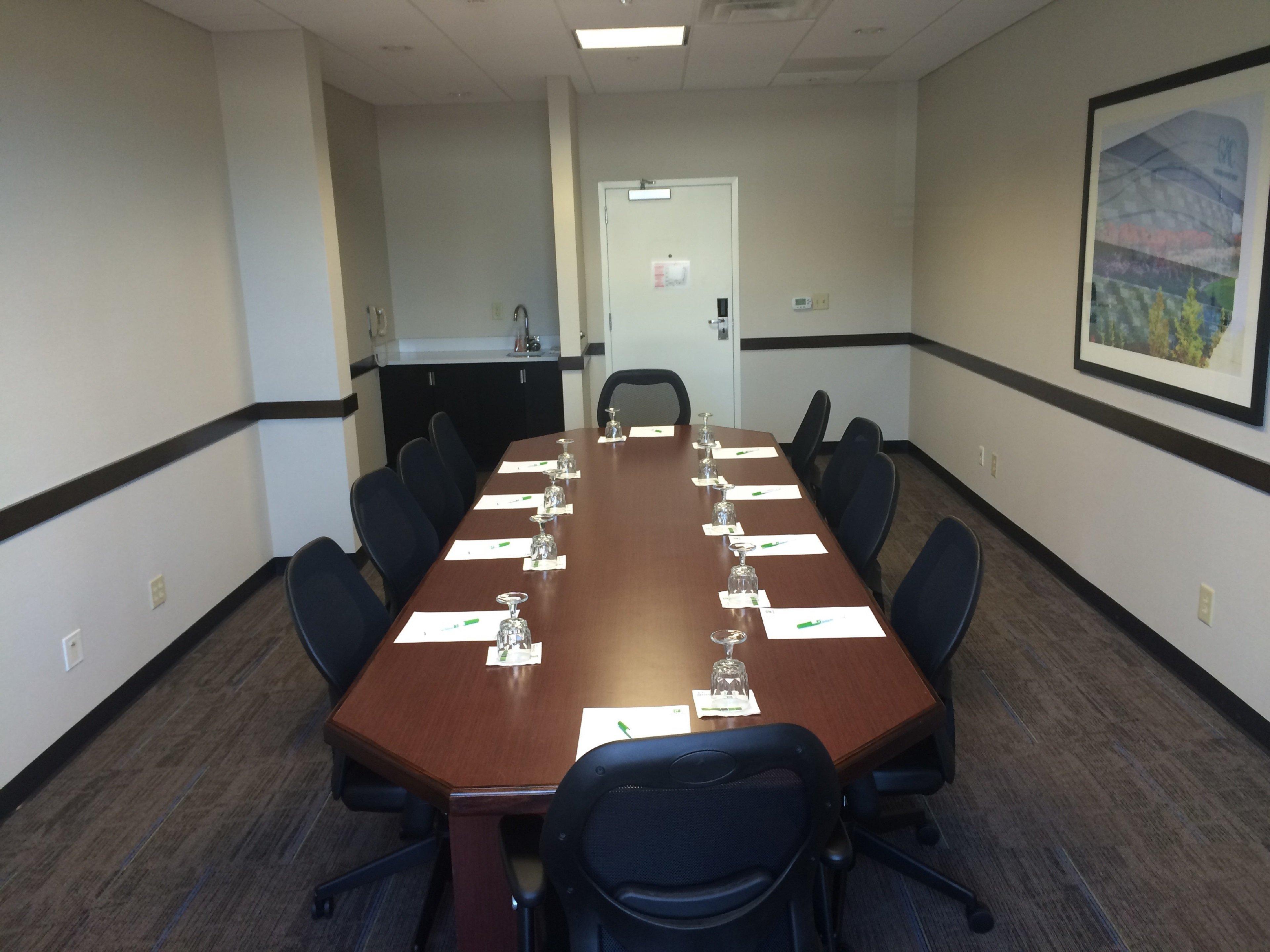 Holiday Inn Greensboro Coliseum By Ihg Экстерьер фото
