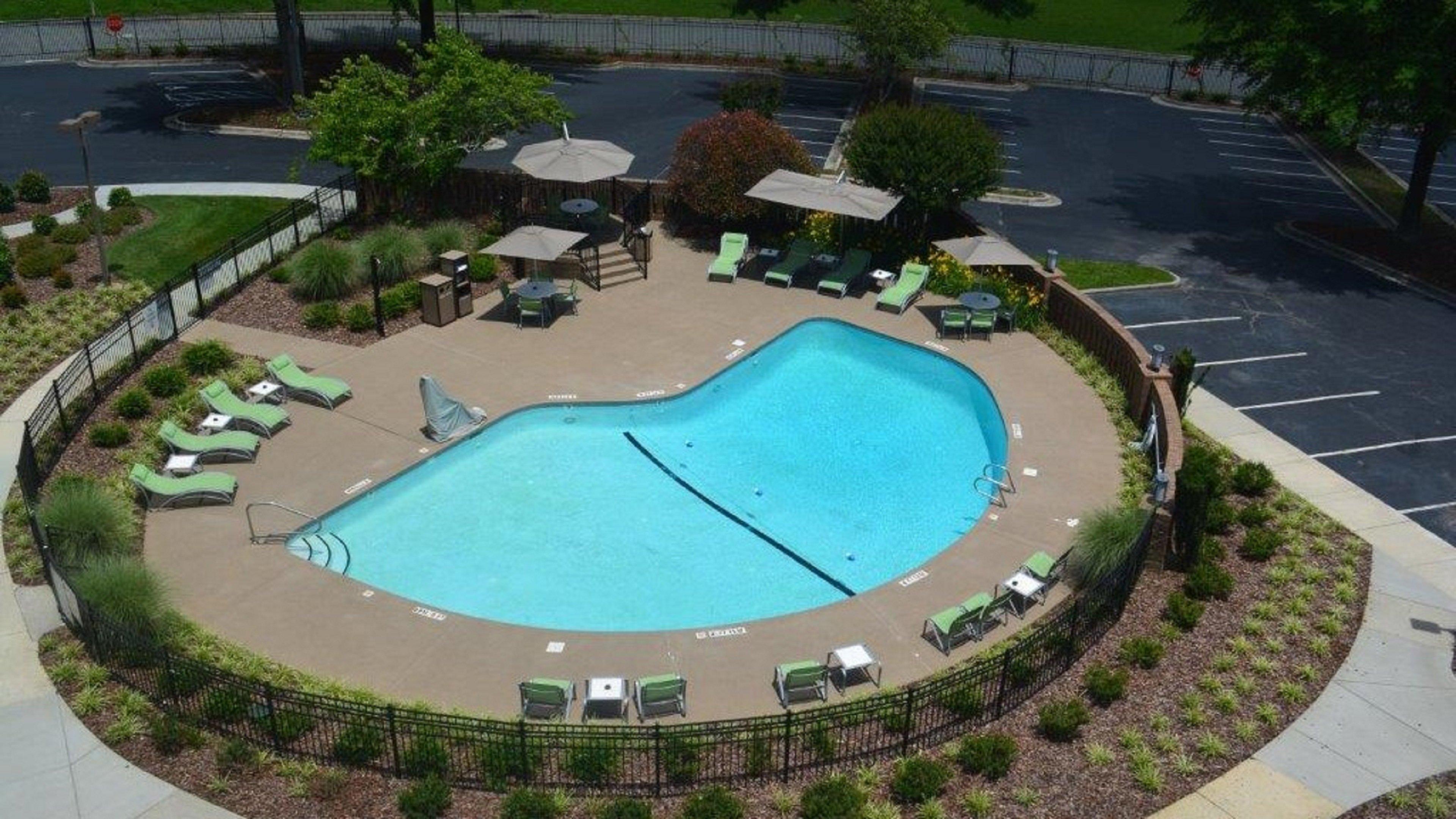 Holiday Inn Greensboro Coliseum By Ihg Экстерьер фото