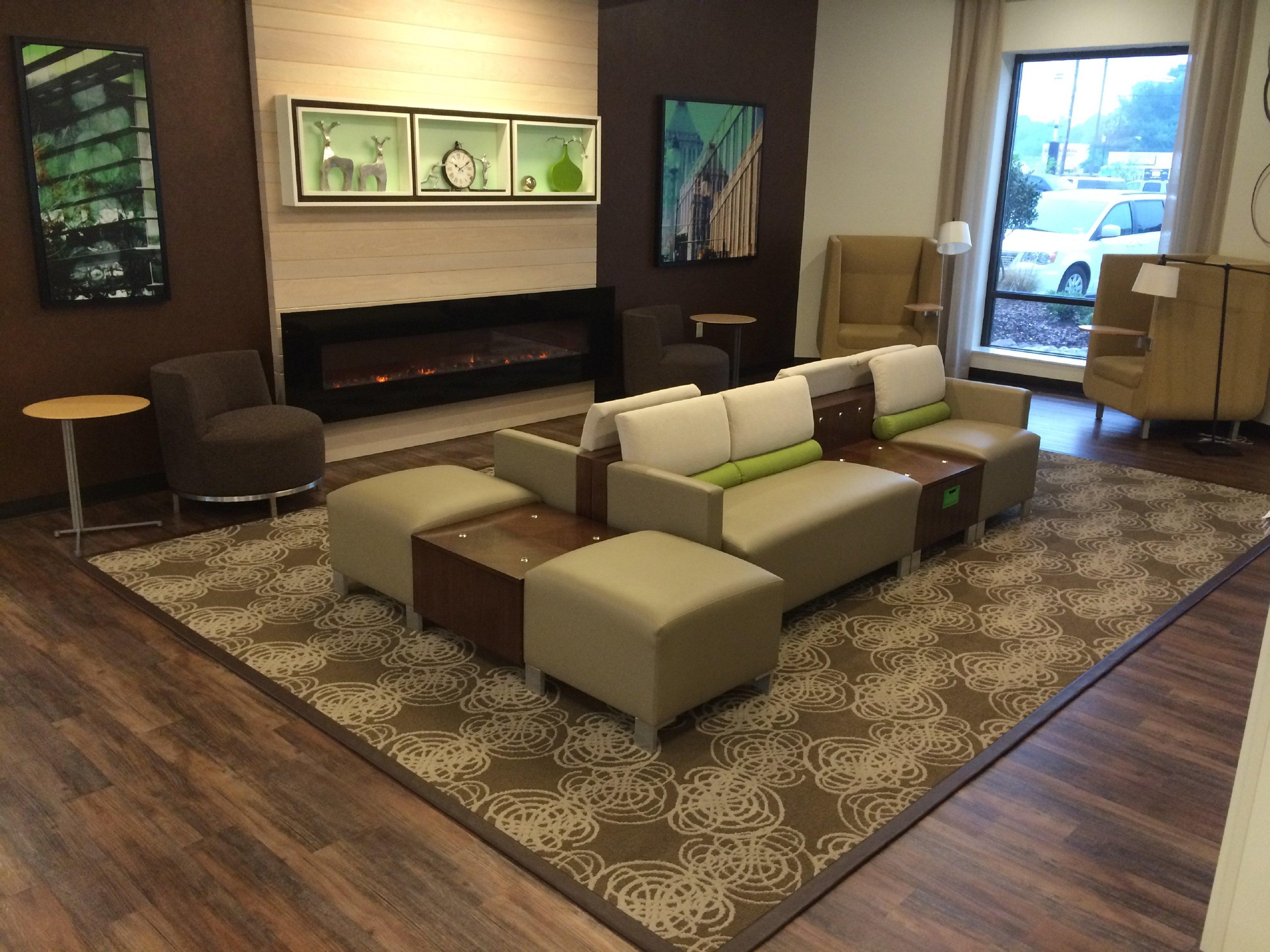 Holiday Inn Greensboro Coliseum By Ihg Экстерьер фото