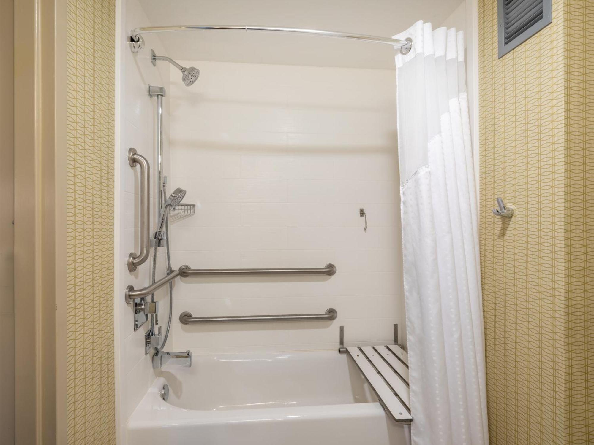 Holiday Inn Greensboro Coliseum By Ihg Экстерьер фото