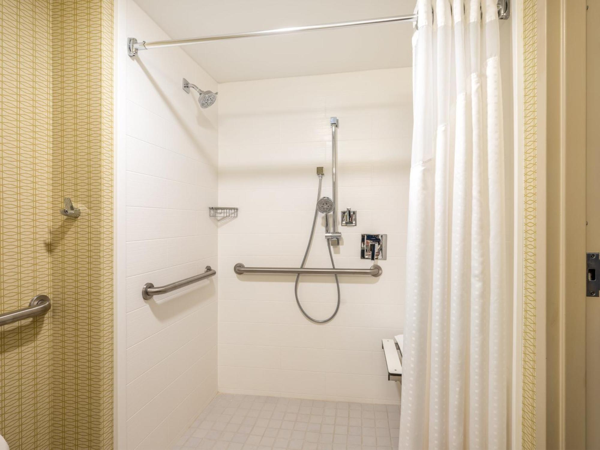 Holiday Inn Greensboro Coliseum By Ihg Экстерьер фото