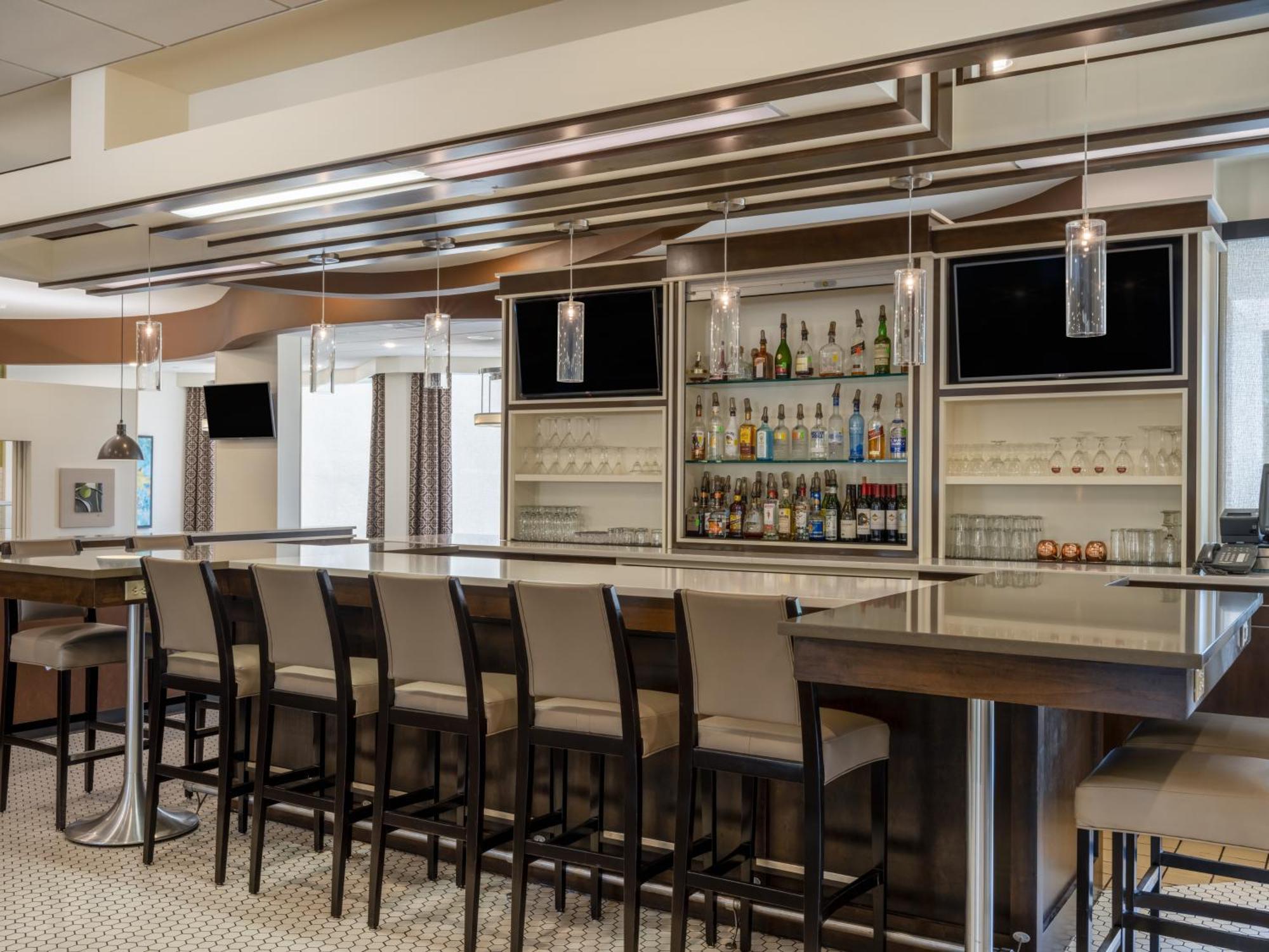 Holiday Inn Greensboro Coliseum By Ihg Экстерьер фото
