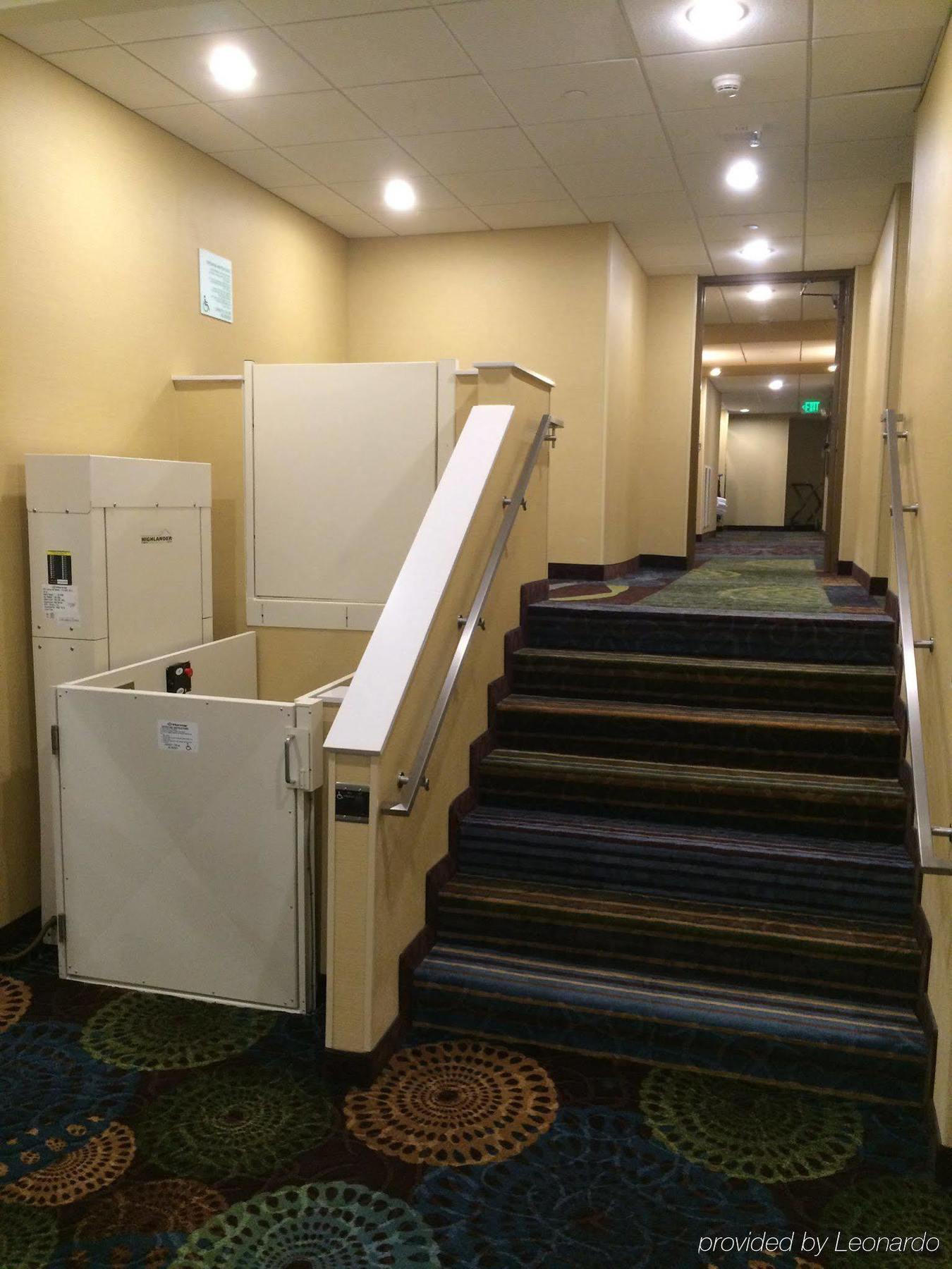 Holiday Inn Greensboro Coliseum By Ihg Экстерьер фото