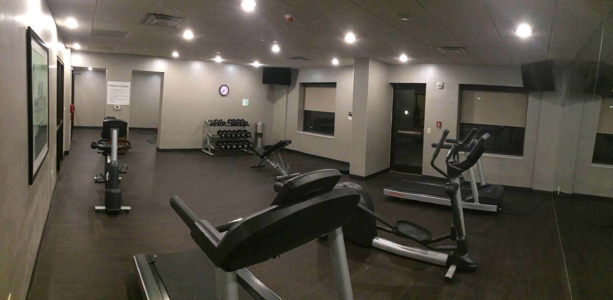 Holiday Inn Greensboro Coliseum By Ihg Экстерьер фото